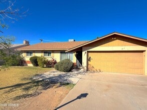 Building Photo - 314 E Malibu Dr