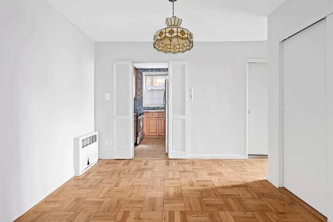 Foto del edificio - 525 Ocean Pkwy