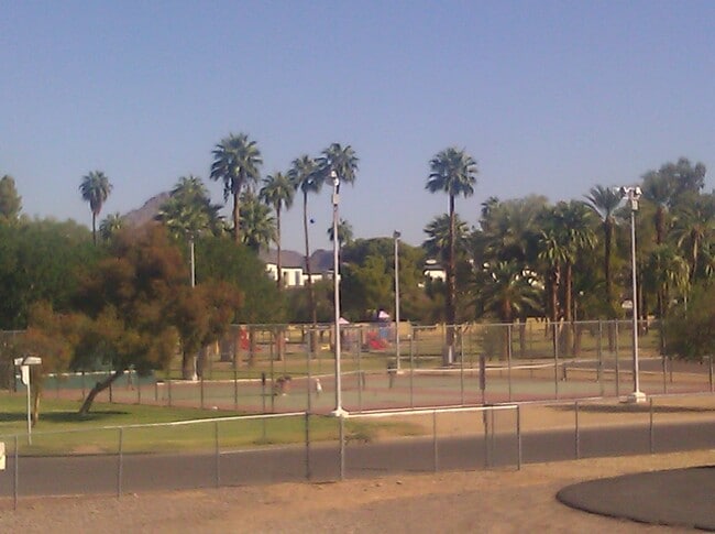 Foto del edificio - 4304 N 14th St