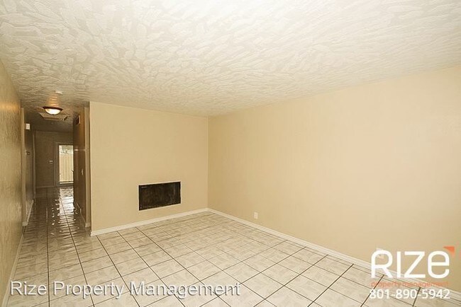 Foto del edificio - 3 br, 1 bath House - 3570 S Centennial Rd
