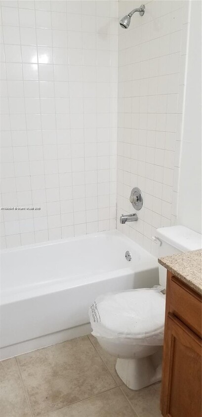 Foto del edificio - 902 NE 209th St