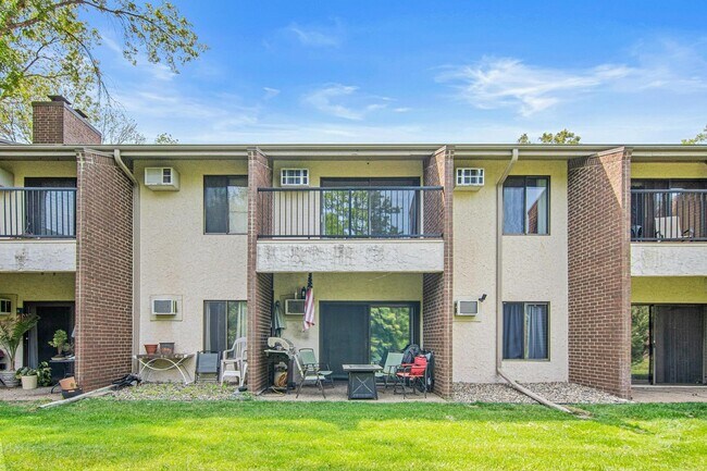 Foto del edificio - 1566 Millpond Ct
