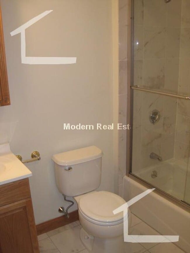 4 Bedroom - 4 Bedroom Apartment