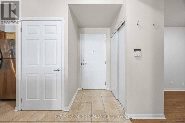 Building Photo - 230 Queens Quay W