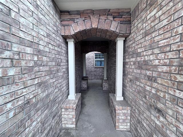 Building Photo - 5895 Clearwater Ct