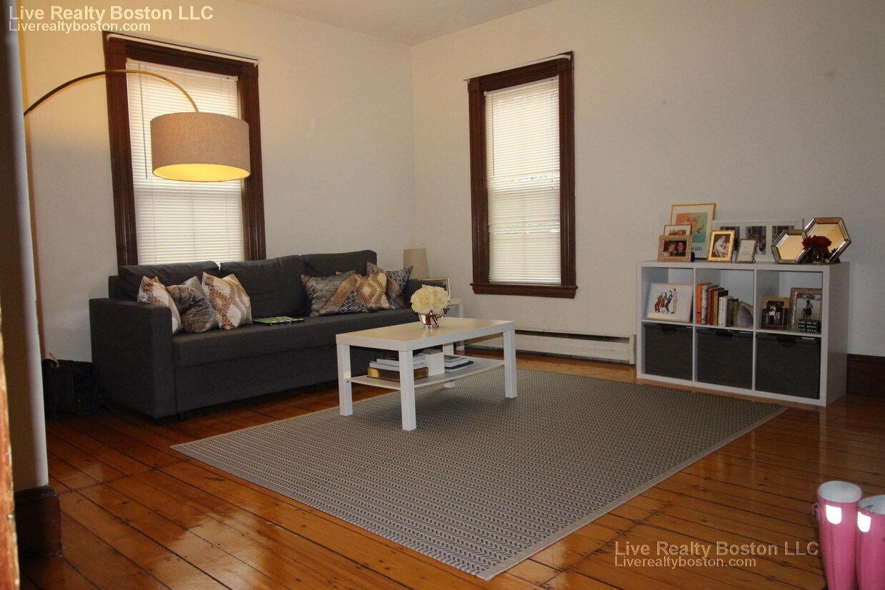 Foto principal - 34 Riverdale St