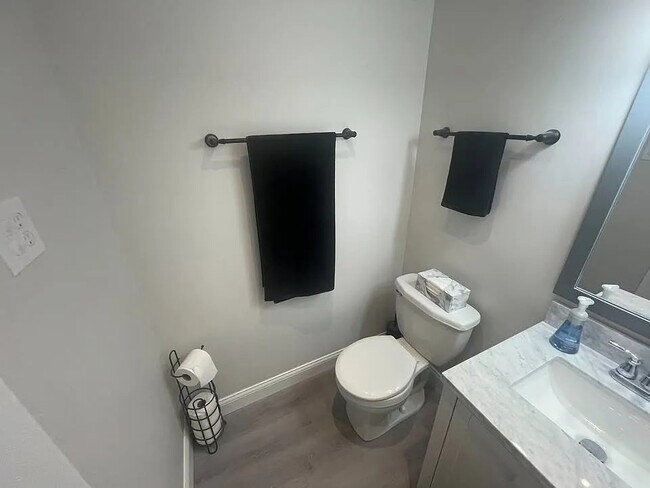 Foto del edificio - 12520 Edgewater Dr