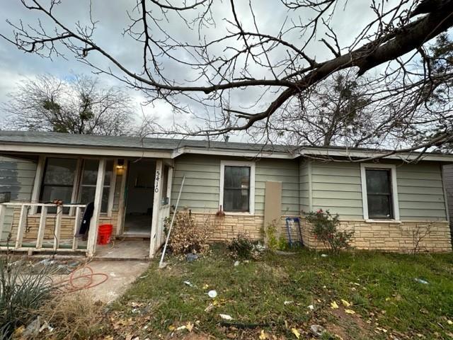 Primary Photo - 5410 Encino Rd