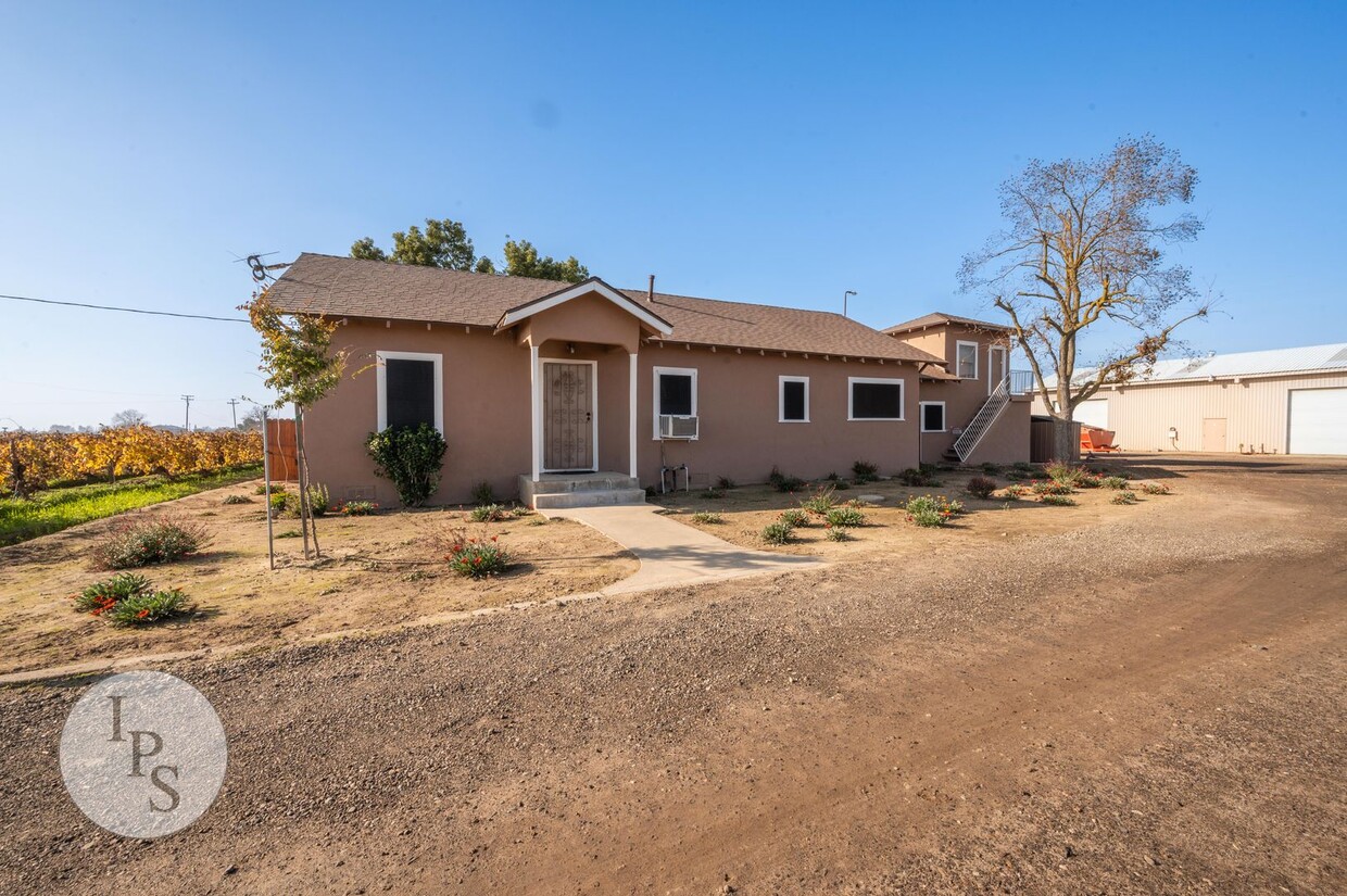 Primary Photo - Fresno Westside Farm Home, 3BR/1BA, Built ...