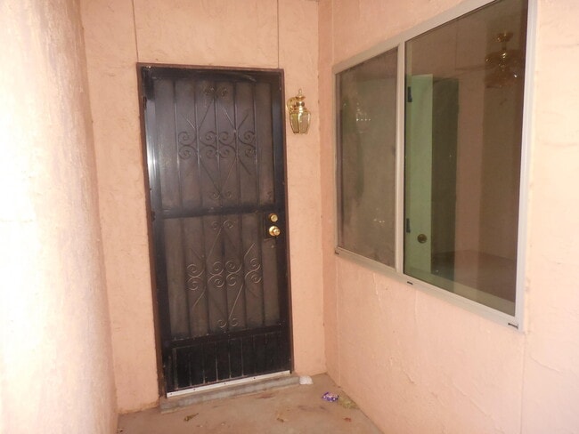 Building Photo - 3110 Isla Marino St