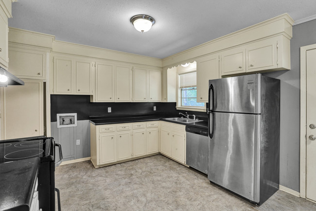 Building Photo - Beautiful Home for Lease!