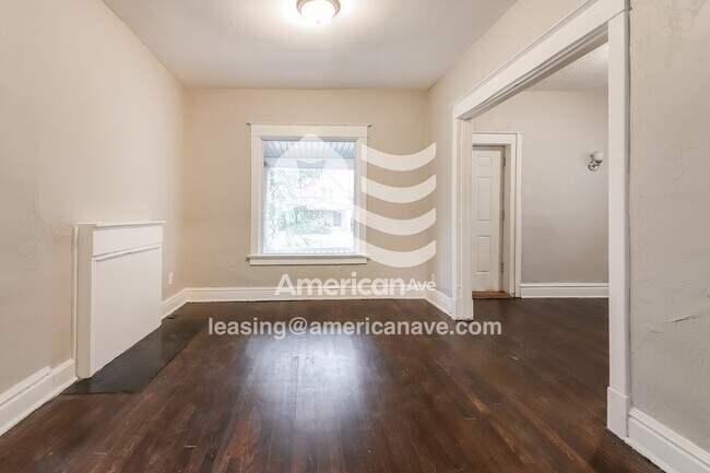 Foto del edificio - 2715 Indiana Ave