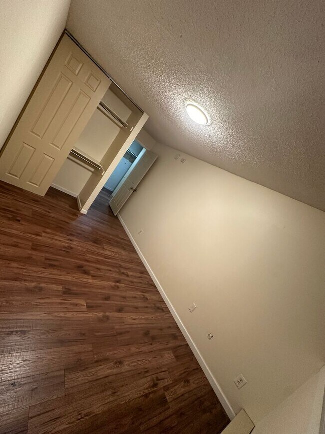 Foto del edificio - 2707 Valmont Rd