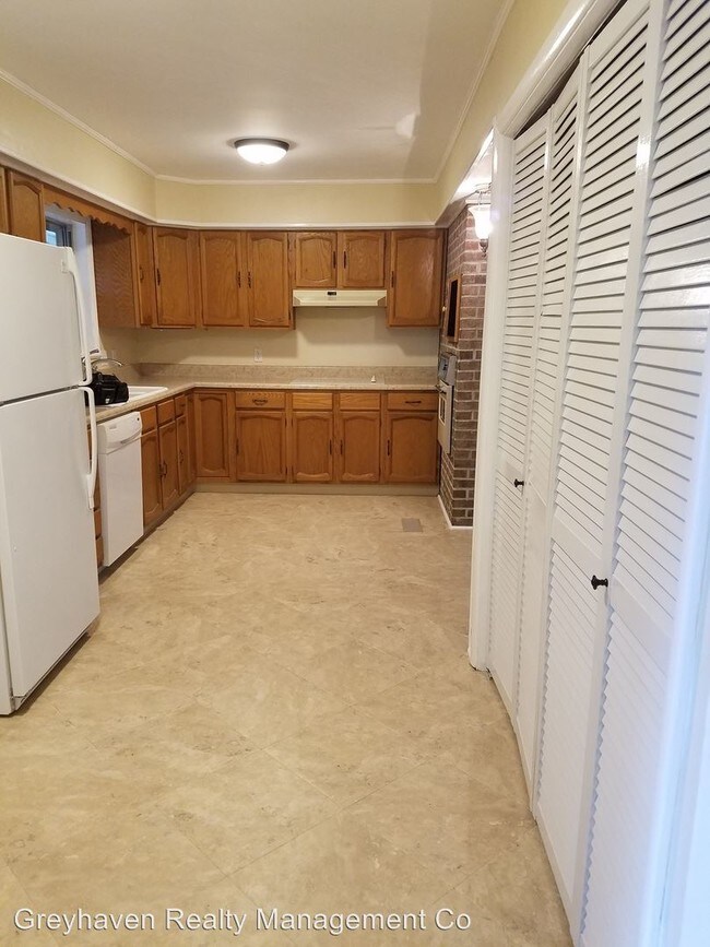 Foto del edificio - 4606 Crestview Dr