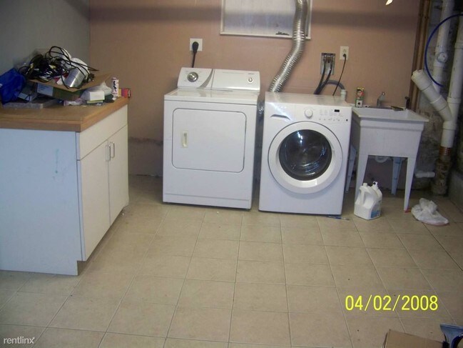 Foto del edificio - 3 br, 2 bath House - 413 Bedford St