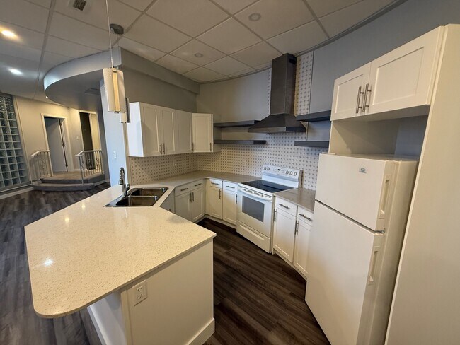 Building Photo - Concord Tower