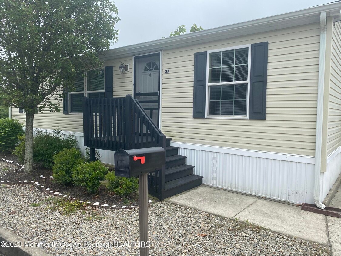 27 Pine Cone Ln, Stafford Township, NJ 08050 House Rental in Stafford