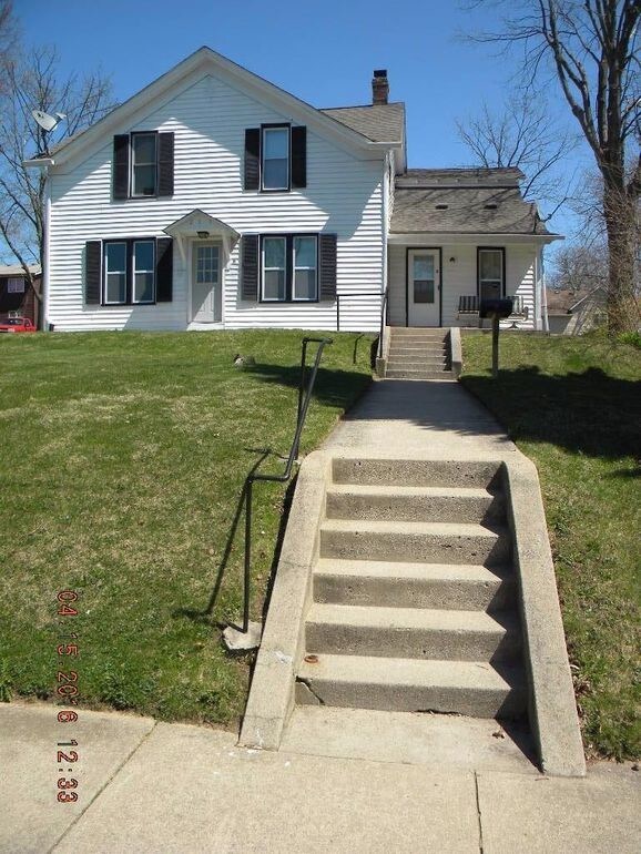 Primary Photo - 255 College Ave