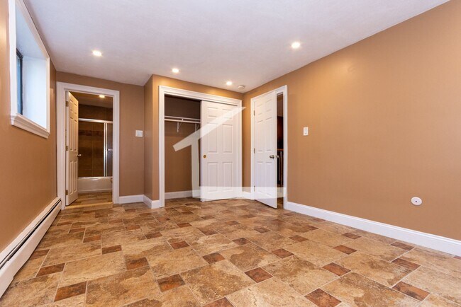 Foto del edificio - Nicely renovated pet friendly unit for 9/1.