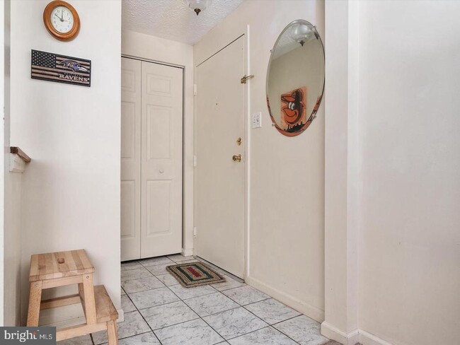 Building Photo - 8028 Abbey Ct