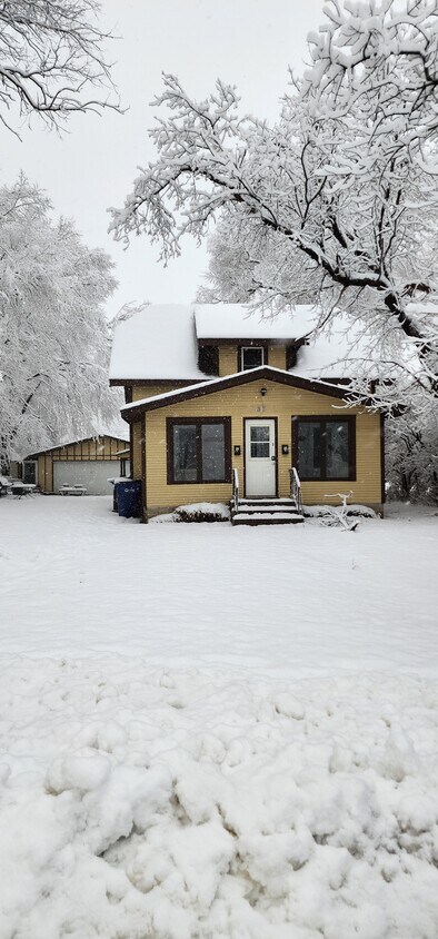Primary Photo - 1317 6th Ave S