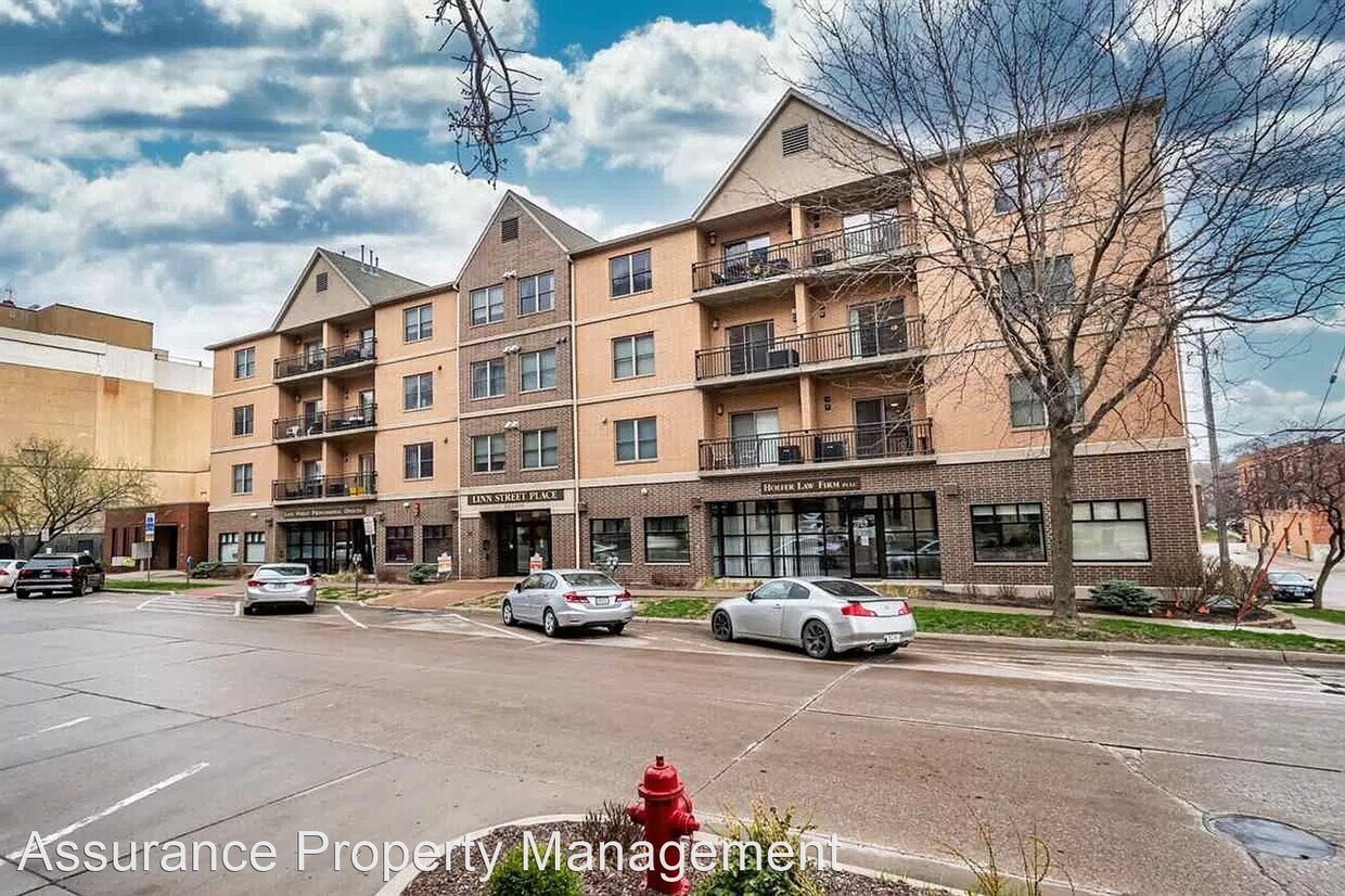 1 br, 1 bath House 332 S Linn St 305 House for Rent in Iowa City