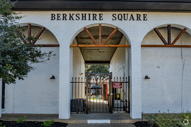 Foto del edificio - Berkshire Square