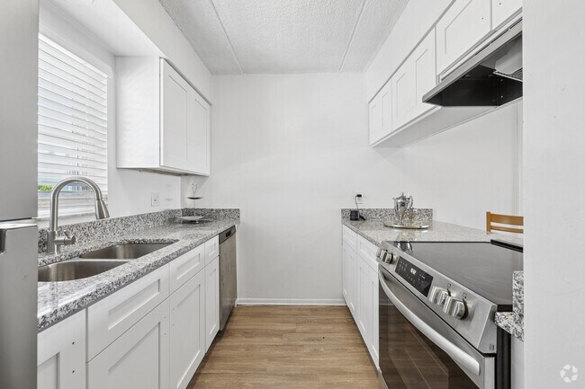 2 habitaciones, 1 baño - 1050 pies cuadrados - Cocina - Villas at City Center