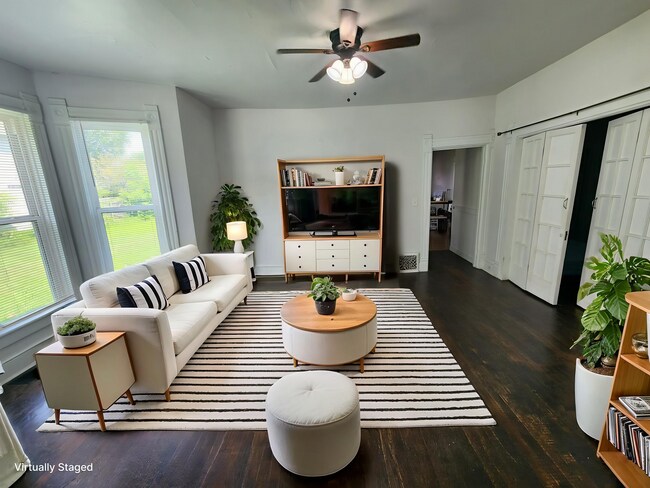 Foto del edificio - 1973 W 50th St