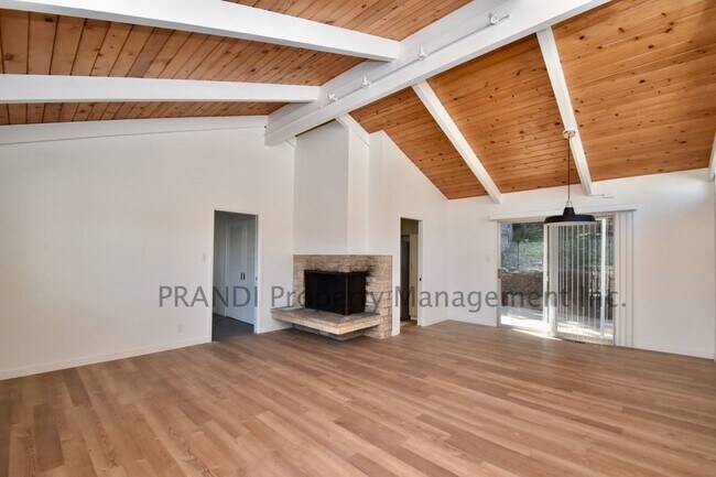 Foto del edificio - 239 Coleman Dr