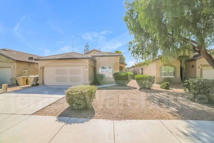Primary Photo - 4 Bedroom 2 Bath Glendale Home