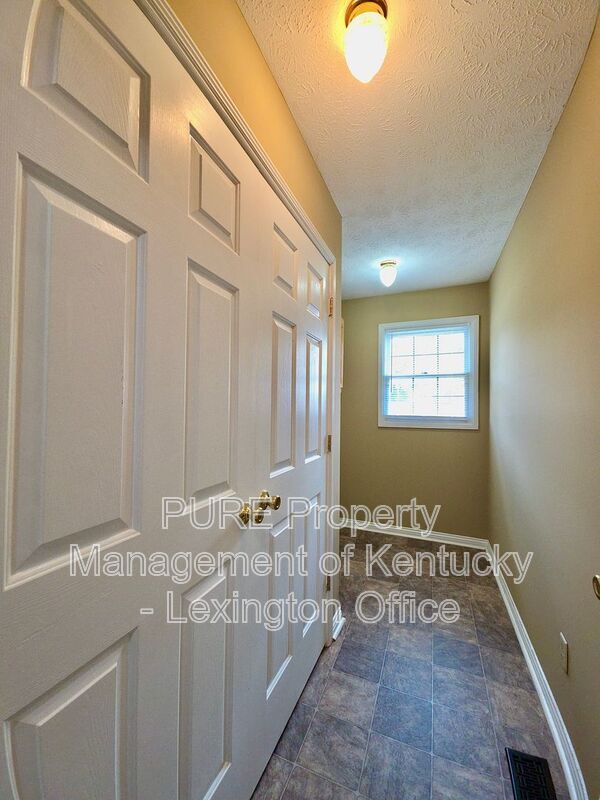 Foto del edificio - 1322 Lancaster Rd