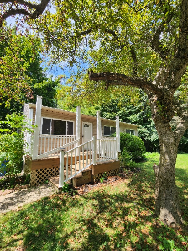 Building Photo - 285 Brookside Dr