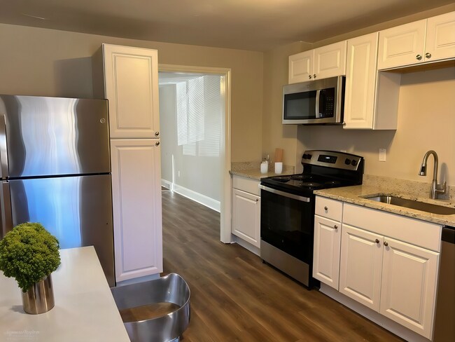 Foto del edificio - Now Offering Rent Special on This Fully Re...
