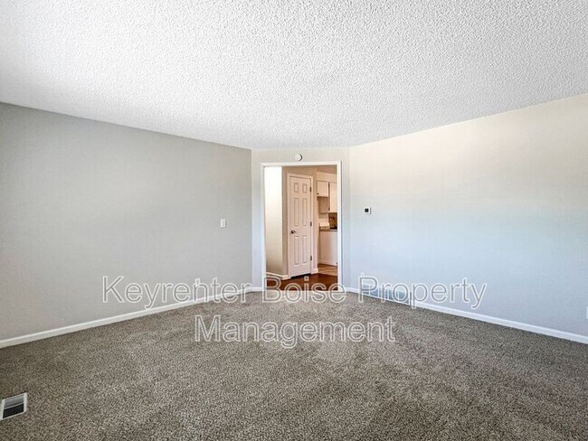 Foto del edificio - 4101 S Minuteman Way