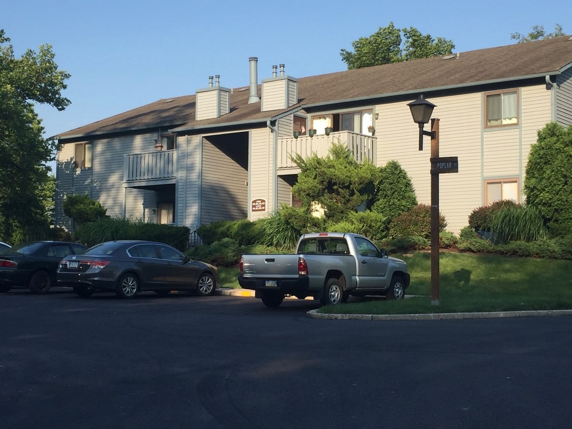 807 Poplar Ct, Lansdale, PA 19446 Condo for Rent in Lansdale, PA