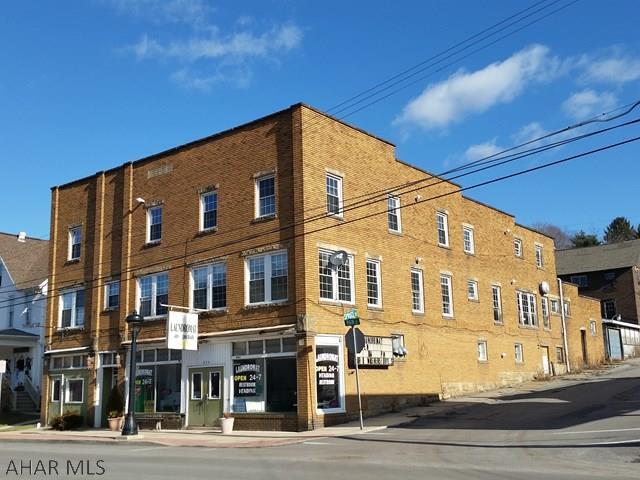 Building Photo - 908 Main St