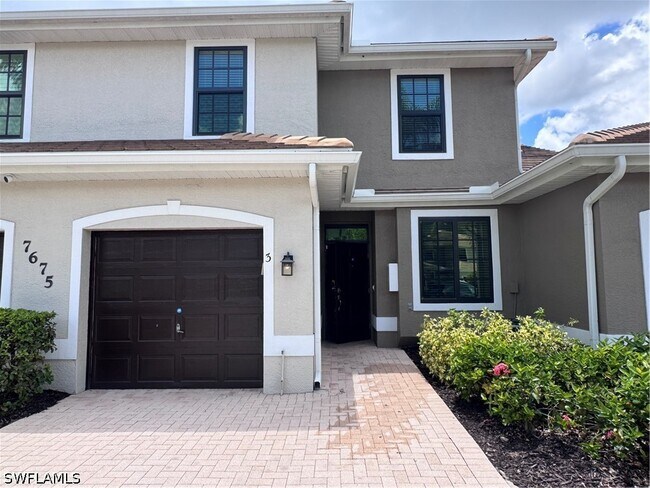 Building Photo - 7675 Meadow Lakes Dr