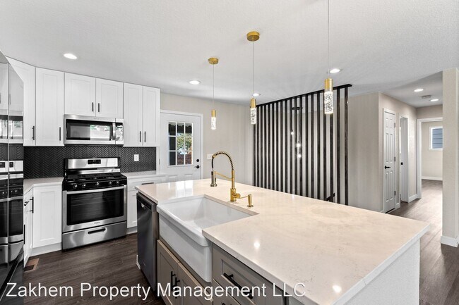 Foto del edificio - 4 br, 3 bath House - 1067 Norfolk St