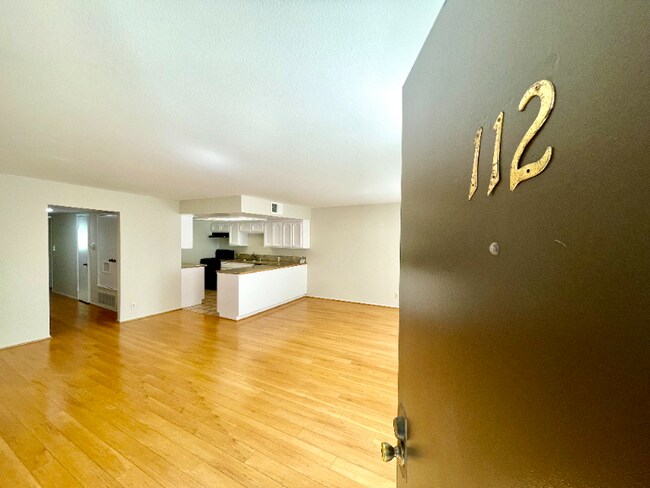 Foto del edificio - 421 N Kenneth Rd
