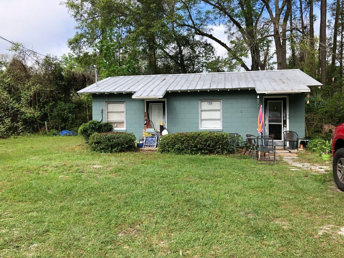 Primary Photo - Affordable 1 Bed / 1 Bath Home – Available...