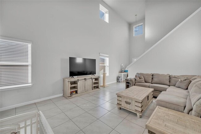 Building Photo - 6813 Ranchito Dr