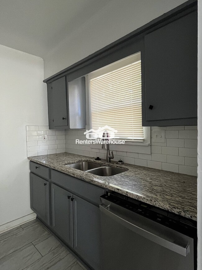 Building Photo - 7133 Agnes Ave