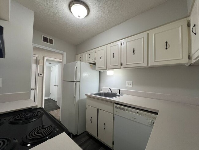 Building Photo - 2998 Stage Park Pl