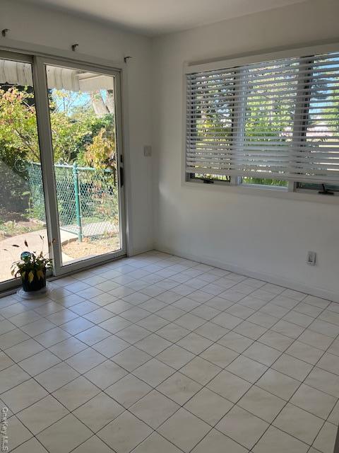 Building Photo - 389 Andrews Rd