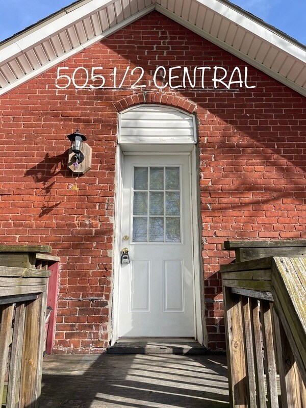 Primary Photo - 505 Central Ave