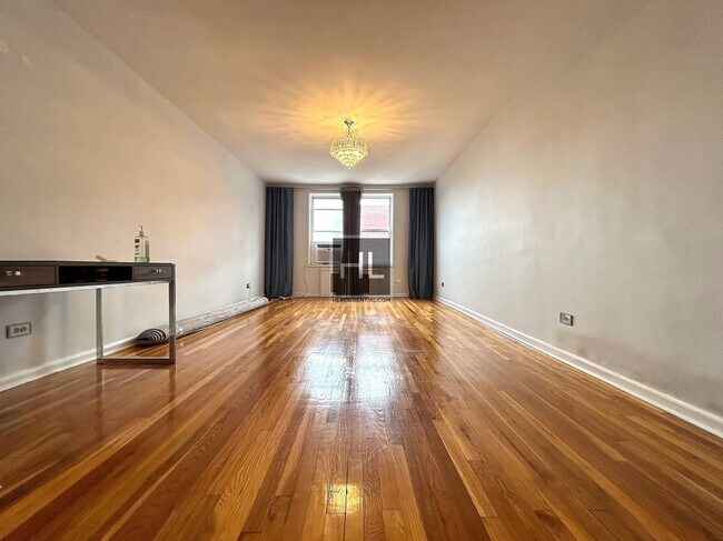 Foto del edificio - Benson Ave