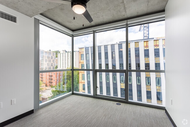 2BR, 2BA - 982 SF - Collective on 4th