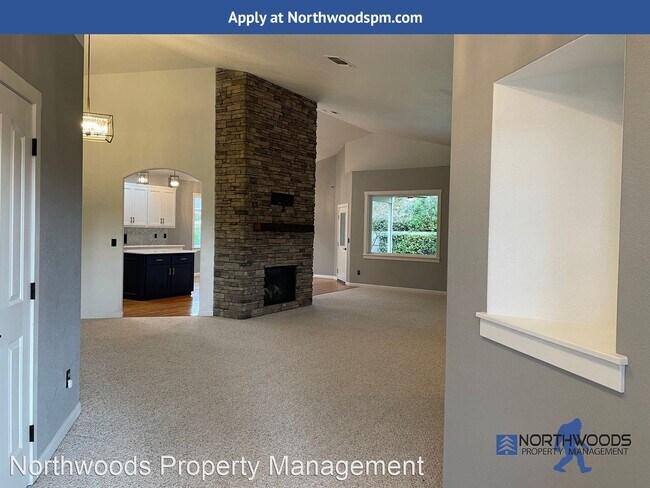 Foto del edificio - 4 br, 2 bath House - 780 Ridgeway