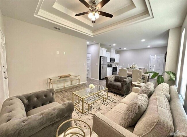 Foto del edificio - 1301 Country Club Drive